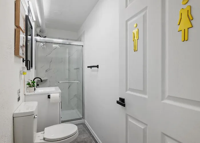 Bloomfield F Stylish Cozy Private Bedroom, Shared Bathroom, With Free Parking Privatunterkunft Pittsburgh