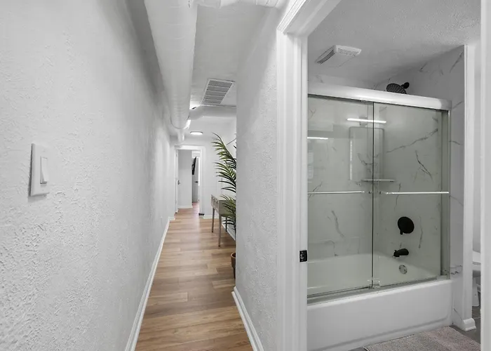Privatunterkunft Bloomfield F Stylish Cozy Private Bedroom, Shared Bathroom, With Free Parking